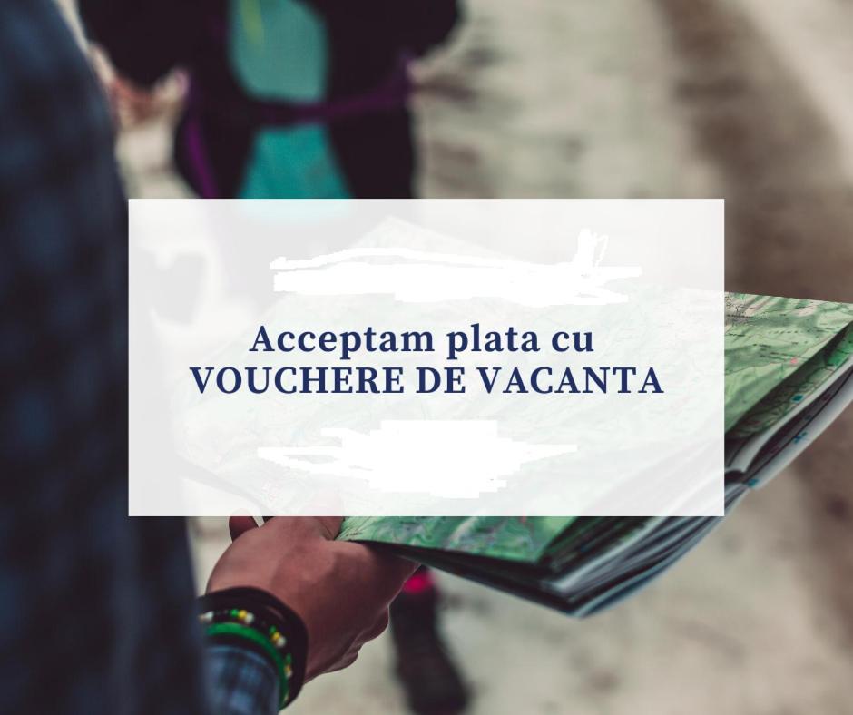 Celly Hotel Питещ Екстериор снимка